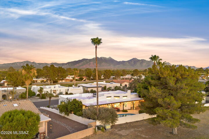 Property Photo:  164 E Paseo De Golf  AZ 85614 