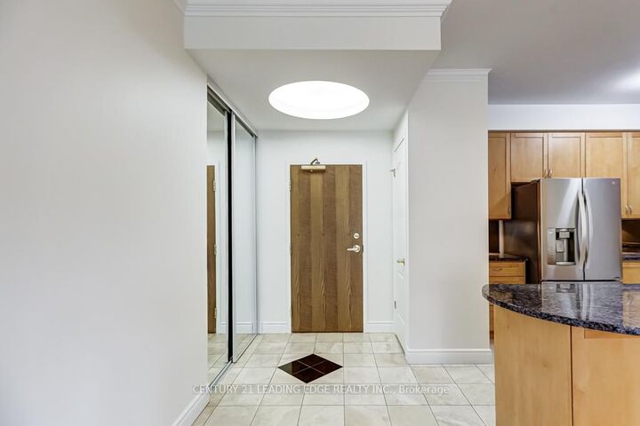 Property Photo:  11 William Carson Crescent 308  ON M2P 2G1 