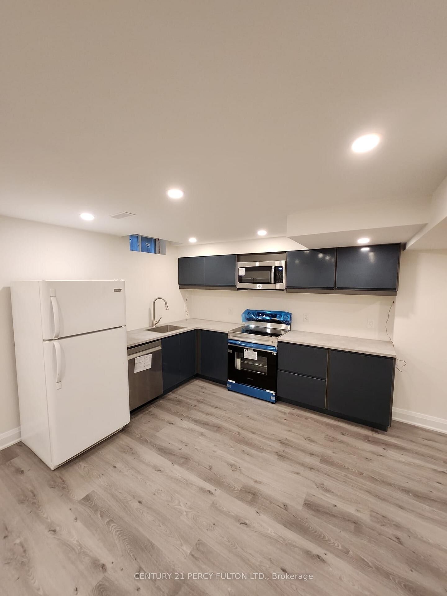 Property Photo: 212 River Ridge Boulevard Bsmt ON L4G 7T7