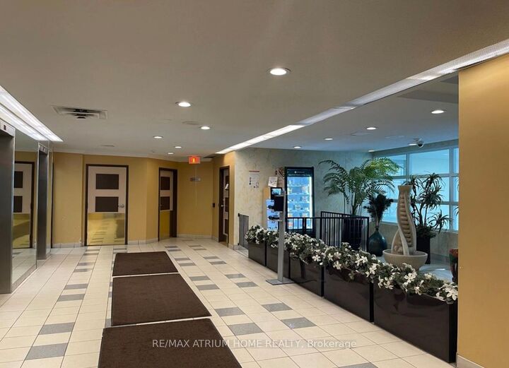 Property Photo:  3050 Ellesmere Road 1604  ON M1E 5E6 