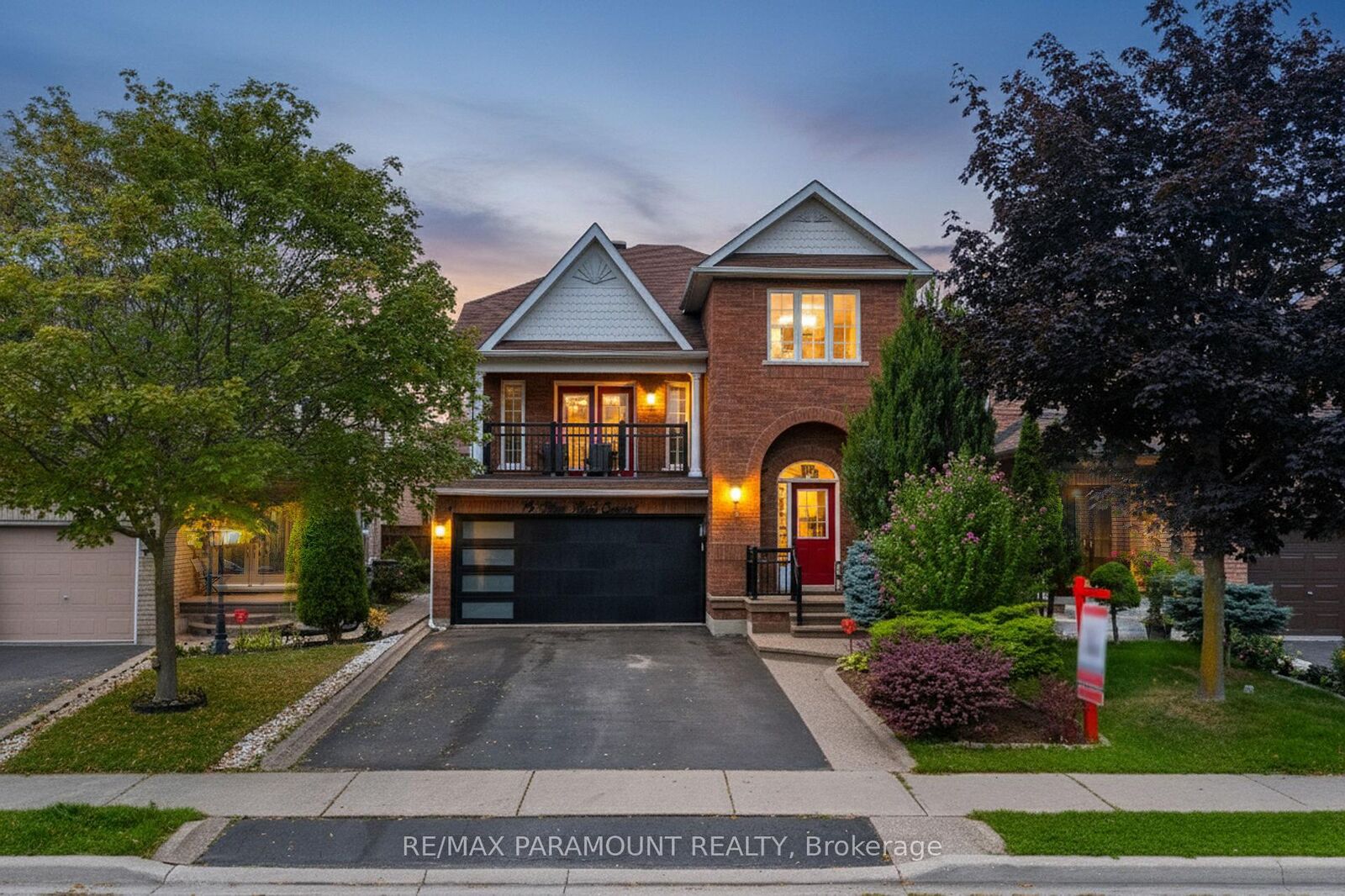 Property Photo: 19 River Rock Crescent ON L7A 2V2