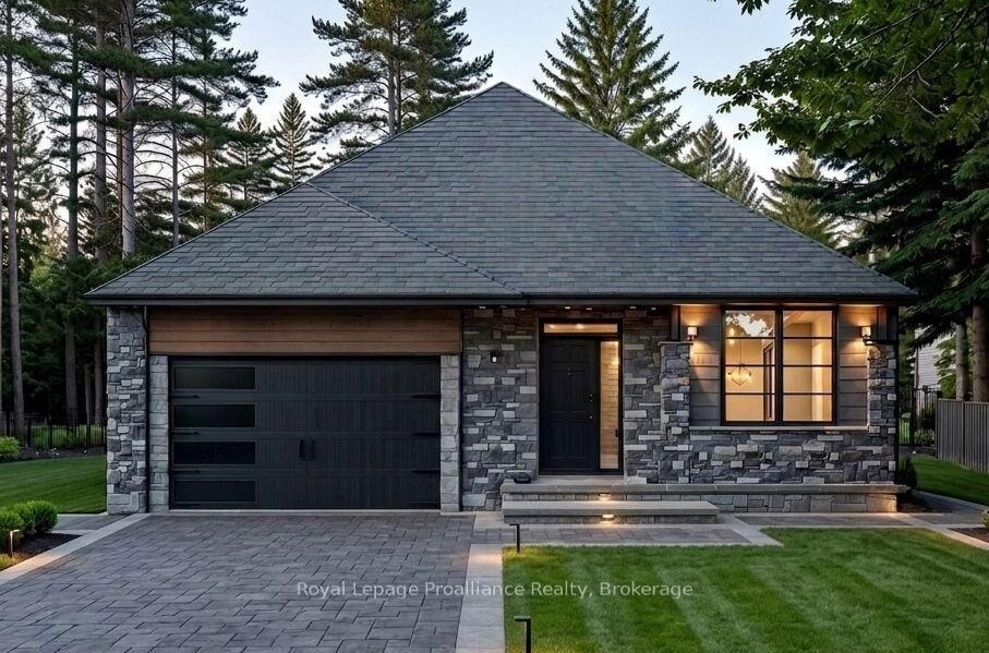 Property Photo:  32 Deerview Drive  ON K8V 5P4 