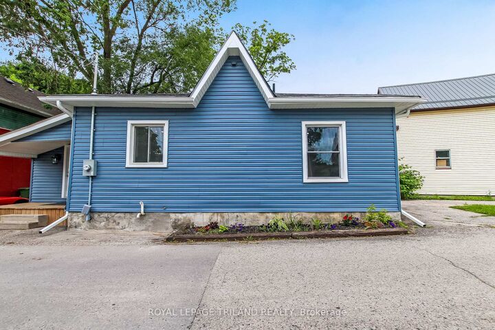 Property Photo:  56 Mondamin Street  ON N5P 2V3 