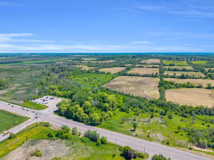 Property Photo:  22413 Woodbine Avenue  ON L4P 3E9 
