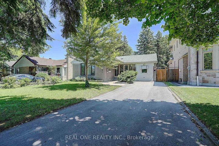37 Lauralynn Crescent — photo 1