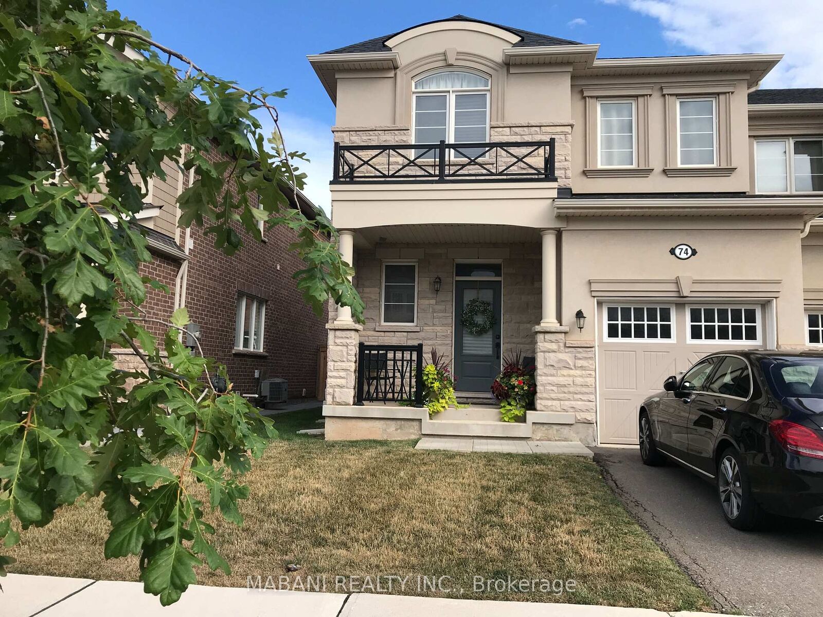 Photo de la propriété:  74 Orchardcroft Road  ON L6H 0M4 