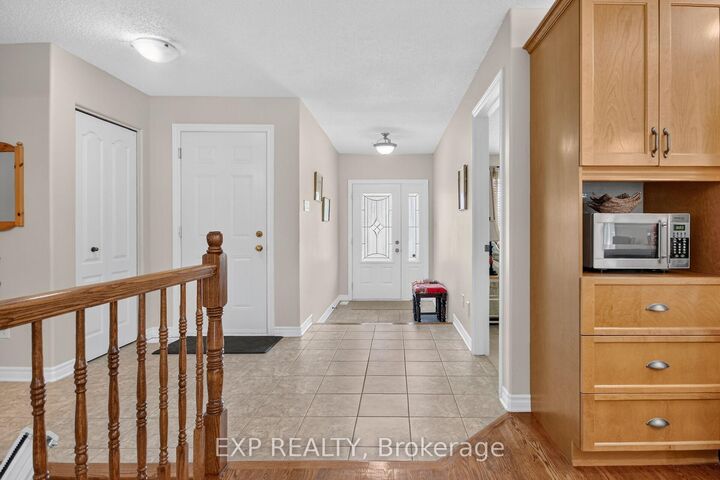 Property Photo: 40 Gaslight Way ON K4R 0B1