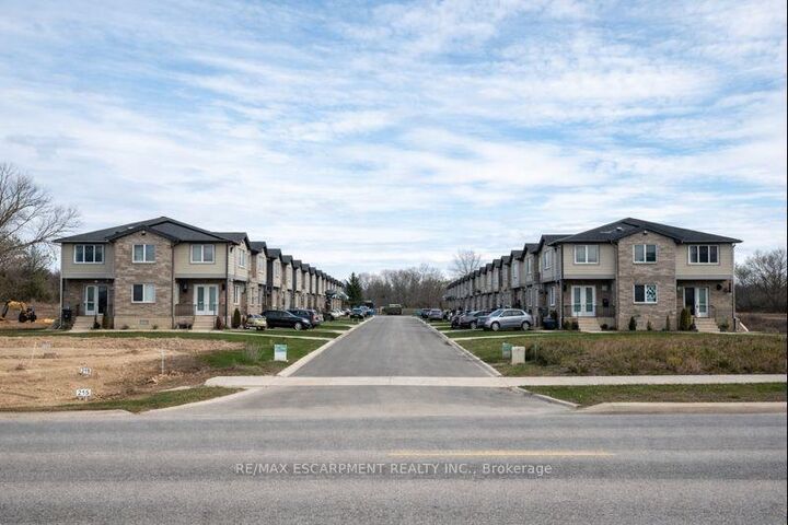 206 Charles Street — photo 1