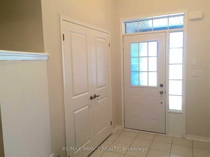Property Photo:  20 Rimrock Crescent  ON L1N 0E5 