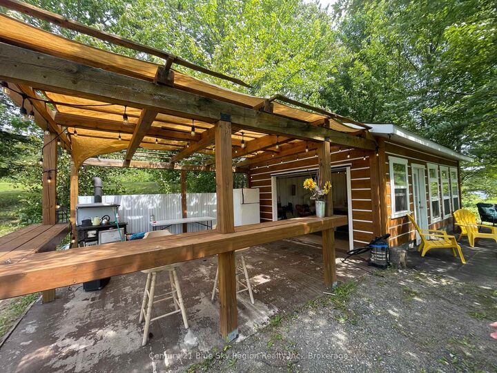 Property Photo: 181 Ashburton Road ON P0H 1M0