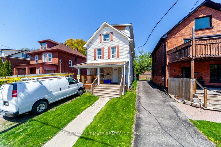 Property Photo:  128 Elgin Street E  ON L1G 1T3 