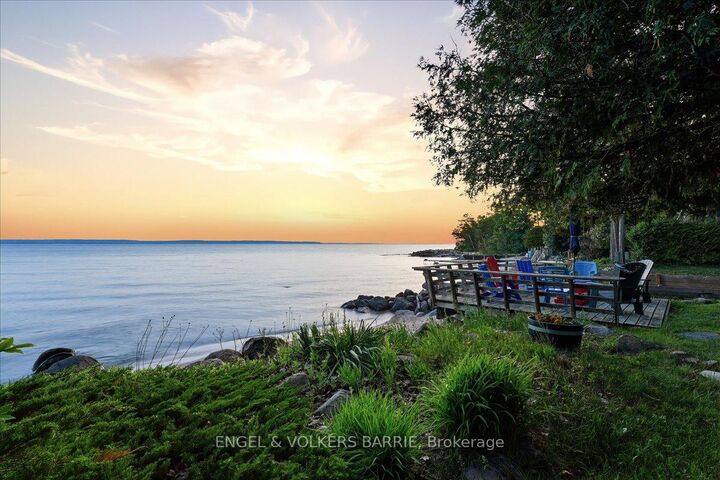 Property Photo: 1784 Tiny Beaches Road S ON L0L 2J0