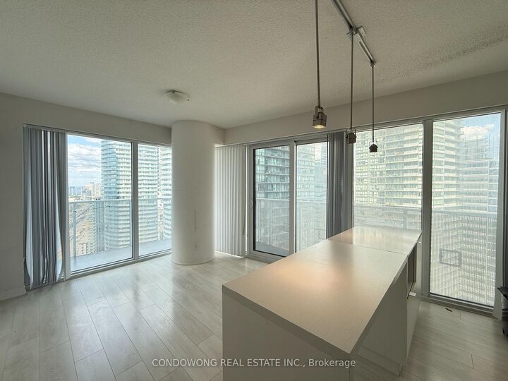 Property Photo:  100 Harbour Street 3602  ON M5J 0B5 