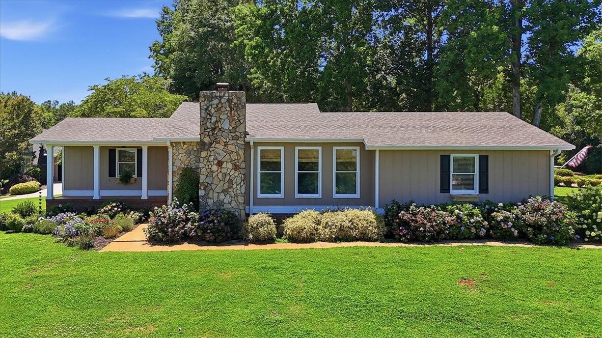 Property Photo:  1800 Grandview Drive  SC 29672 
