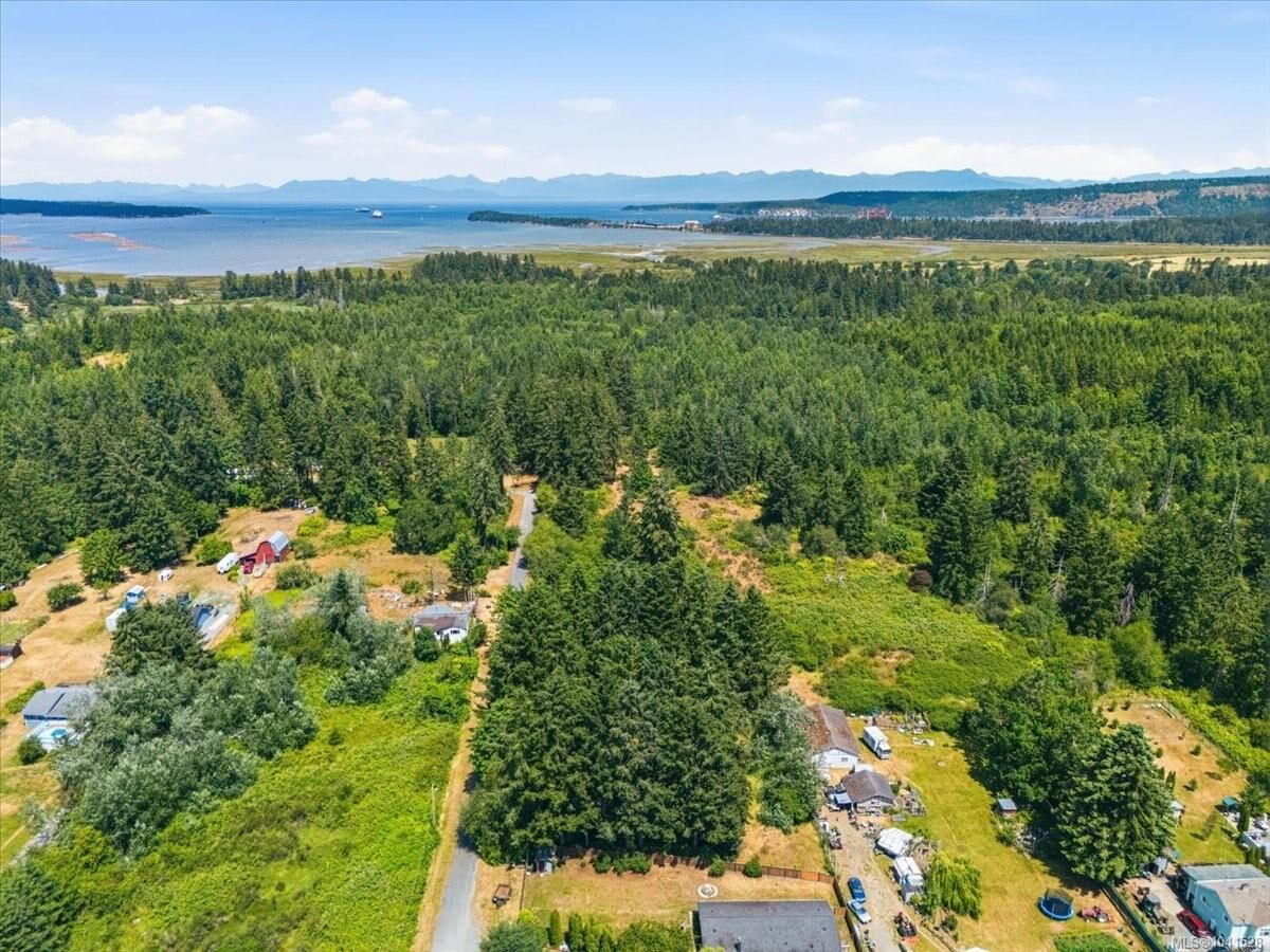 Property Photo:  1520 Frew Rd  BC V9X 1K9 