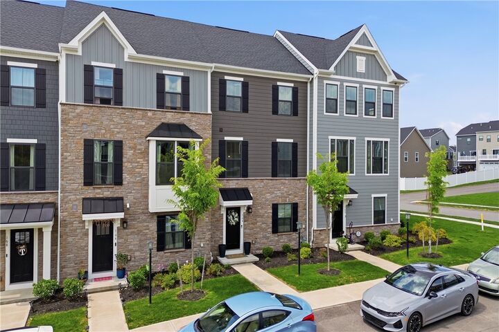 Property Photo:  164 Marketplace Ave  PA 15108 