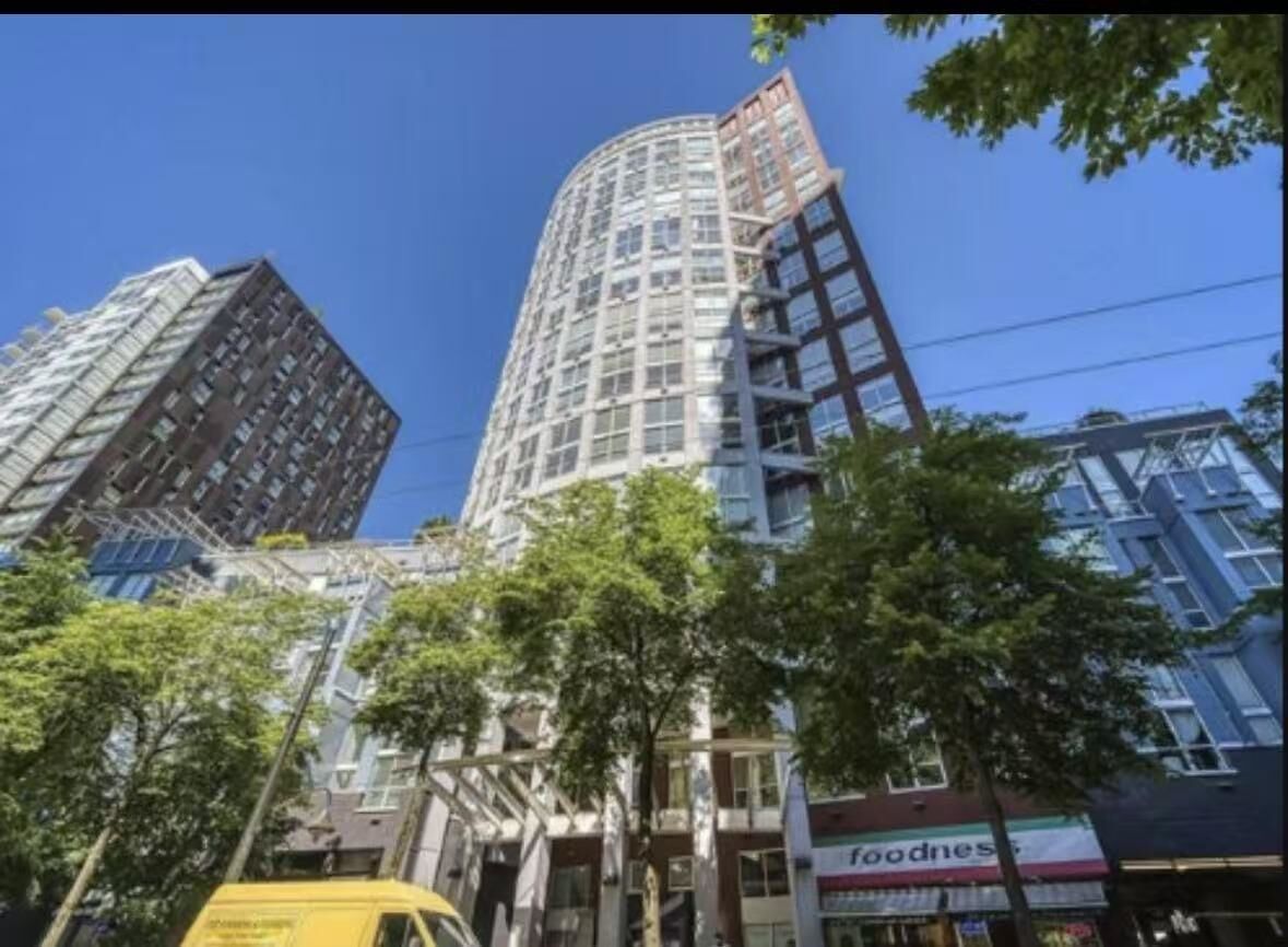 Property Photo:  933 Seymour St. 1114  BC V6B 6L6 