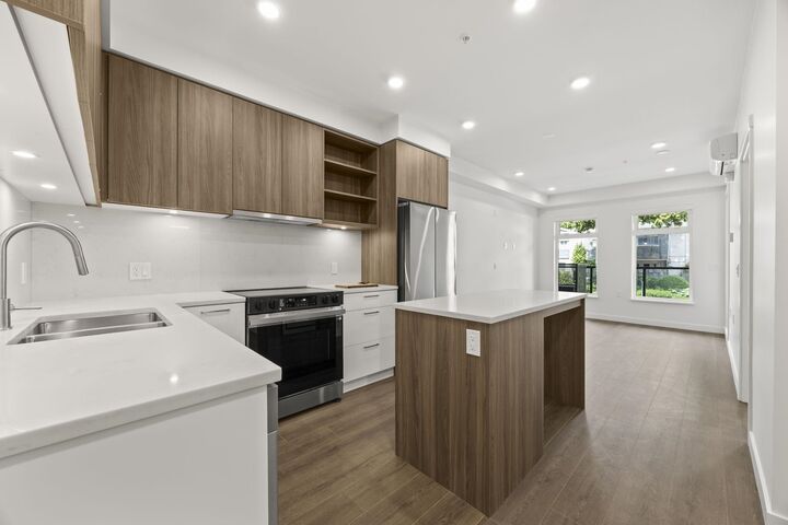 Property Photo:  82 1st Street 213  BC V3L 2G1 