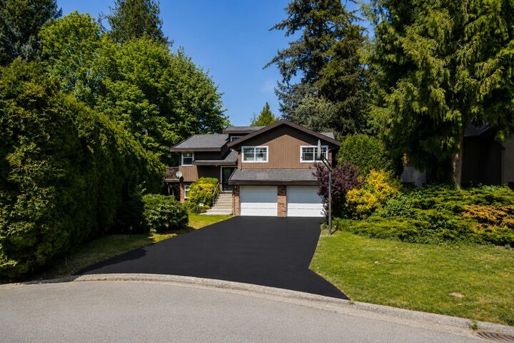Property Photo: 19541 119A Avenue BC V3Y 1K9