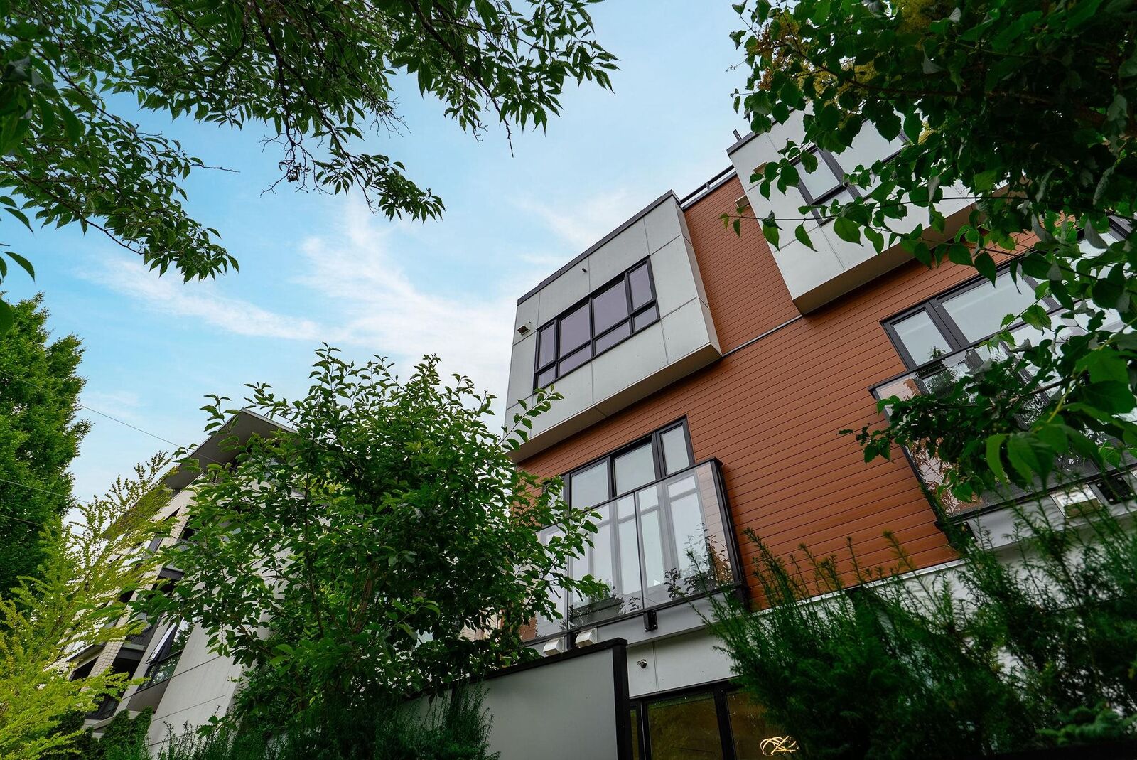 Property Photo: 520 W 28th Avenue 18 BC V5Z 2H1