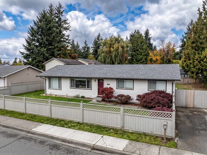 Property Photo: 2561 Ross Road BC V4X 1J3