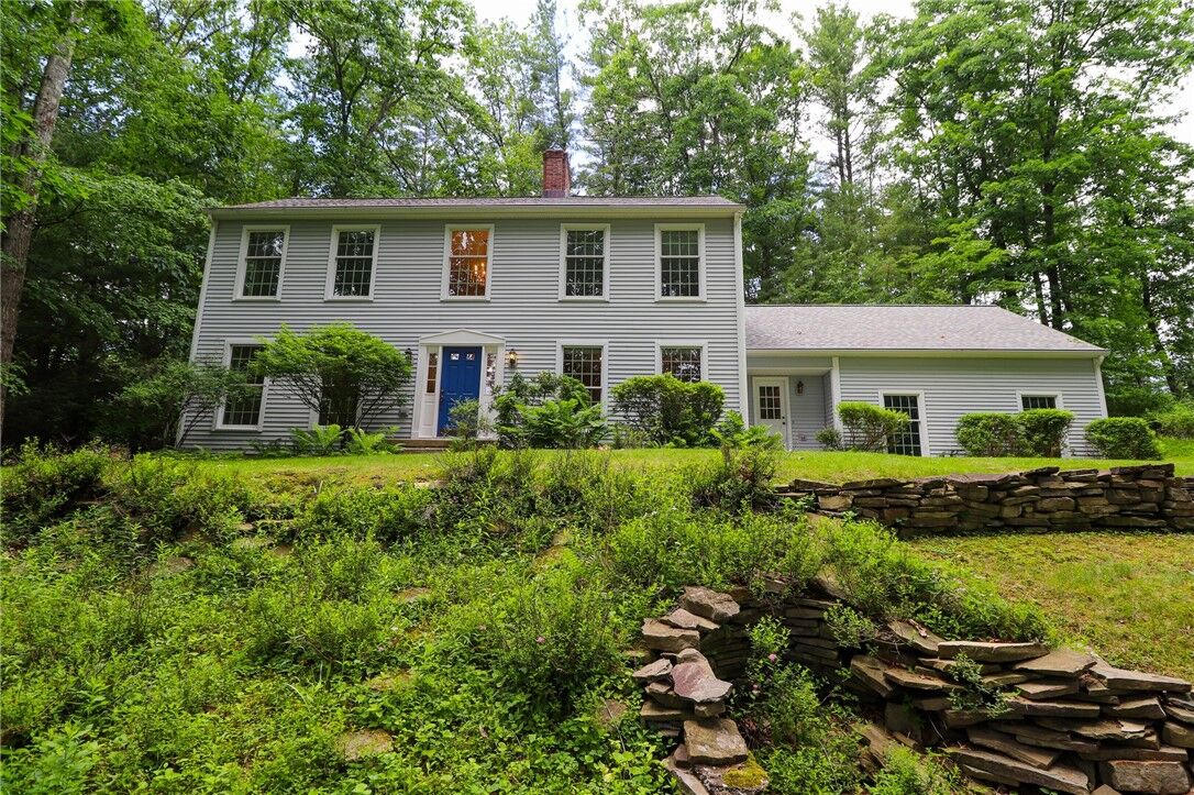 Property Photo:  48 S Oakwood Drive  NY 14870 