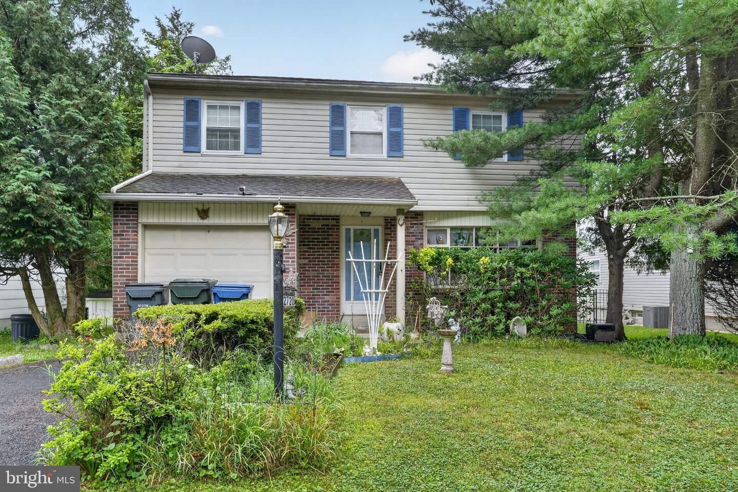 Property Photo:  2720 Phipps Avenue  PA 19090 
