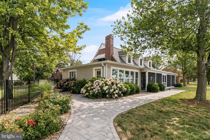 Property Photo:  40115 Combs Creek Way  MD 20650 