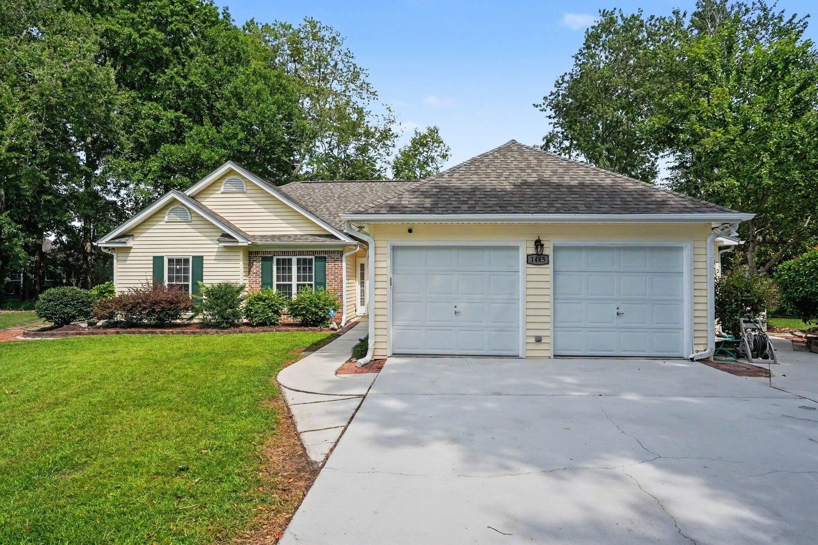 Property Photo:  1465 Berkshire Ct.  SC 29575 