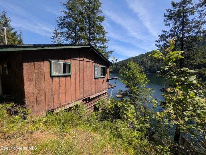 Property Photo:  15886 S Spirit Lake Rd  ID 83869 