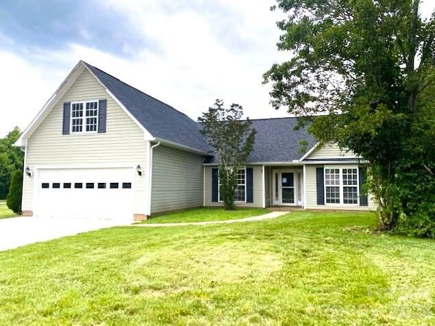 Property Photo: 222 Misty Valley Road NC 28732