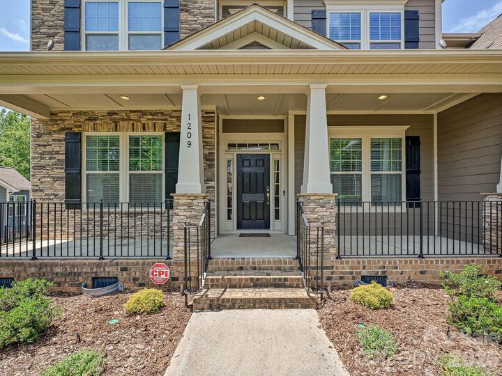 Property Photo:  1209 Vickery Drive  NC 28104 