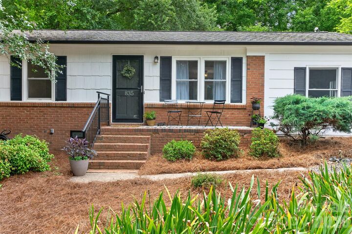 Property Photo: 835 Edgewater Drive NC 28012