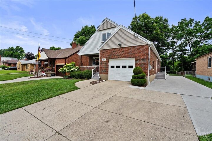 Property Photo:  4344 Homelawn Avenue  OH 45211 