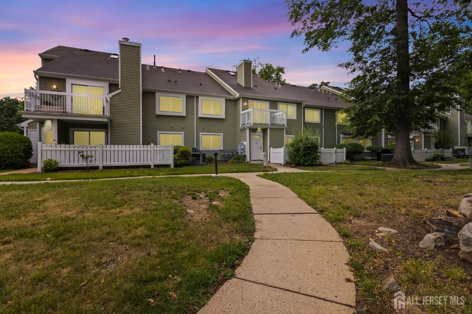 Property Photo:  3 Foxtail Lane  NJ 08852 