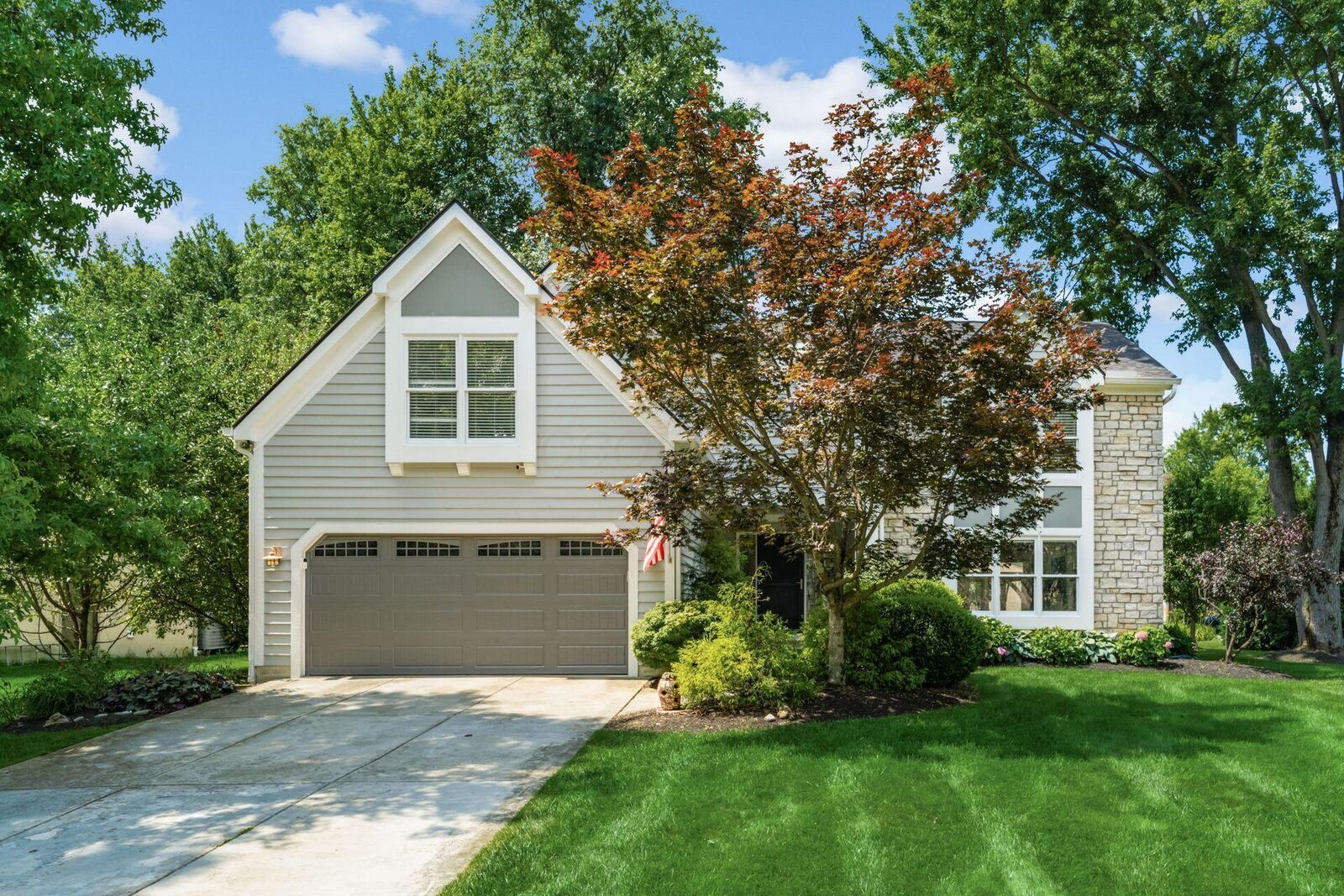 Property Photo:  817 Hensel Woods Road  OH 43230 
