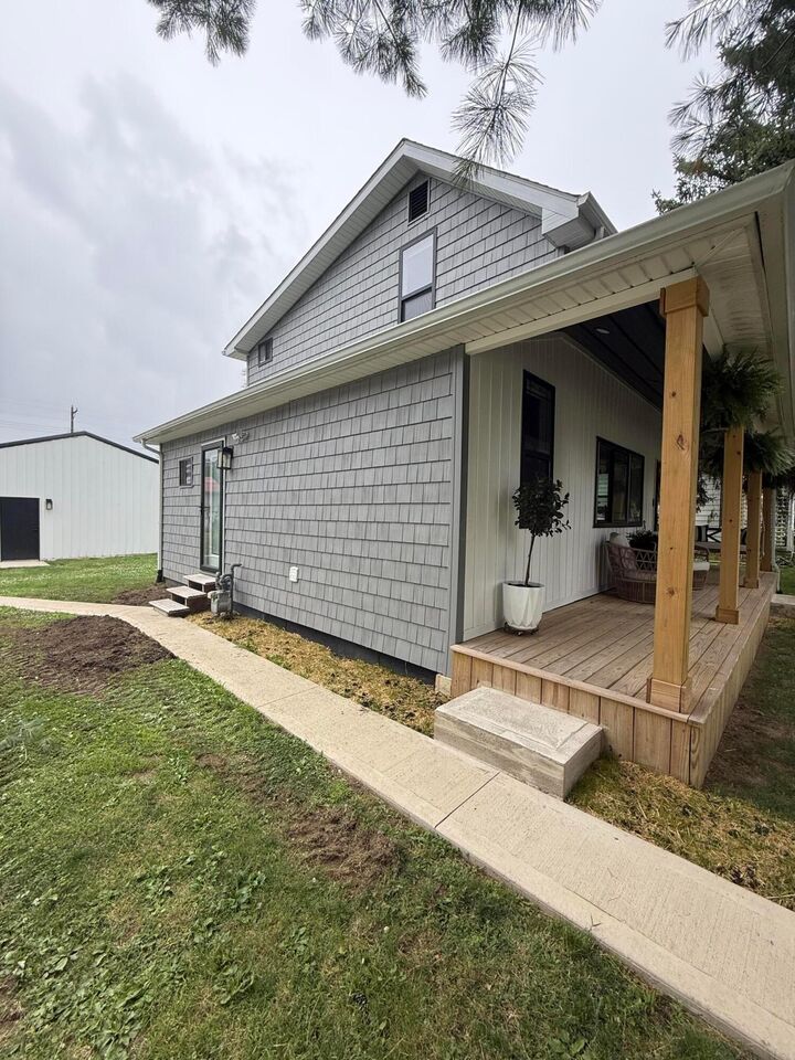 Property Photo:  54 W Canal Street  OH 43112 