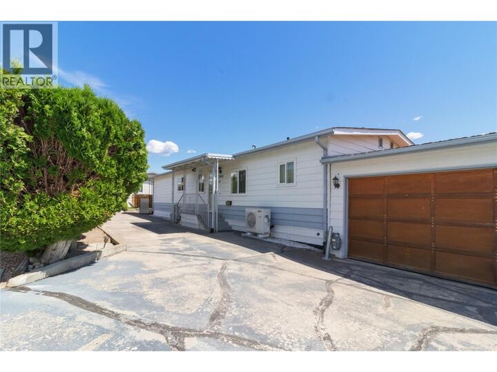 Property Photo: 2098 Boucherie Road 44 BC V4T 2A5