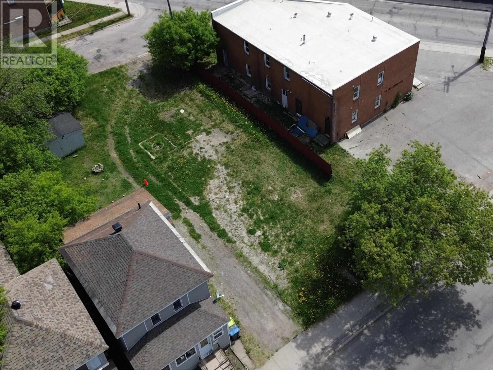 Property Photo:  26 Wellington St W  ON P6A 1H1 