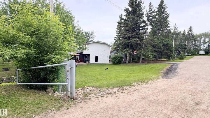 Property Photo:  422 11121 Twp Road 595  AB T0A 0C0 