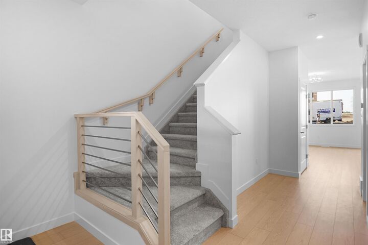 Property Photo:  940 17 Avenue NW  AB T6T 2N5 