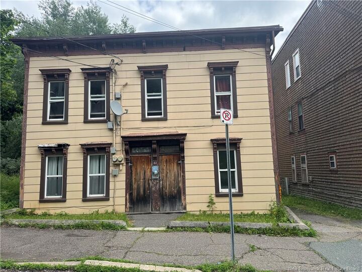 44 Kennedy Street — photo 1