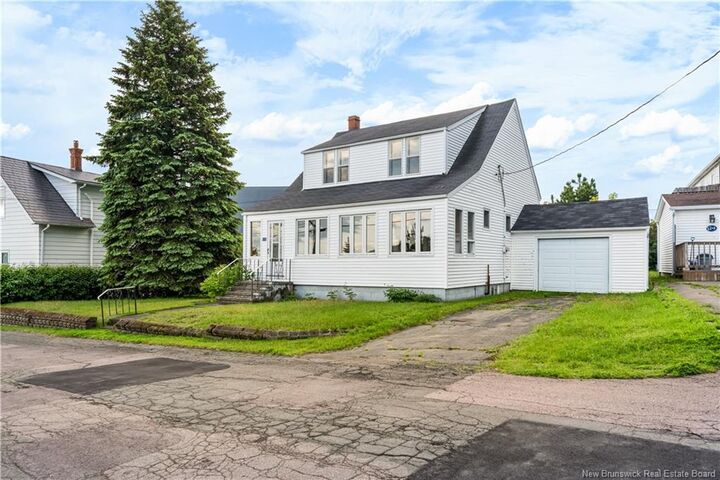 Property Photo:  10 Bellevue Street  NB E4S 2W3 