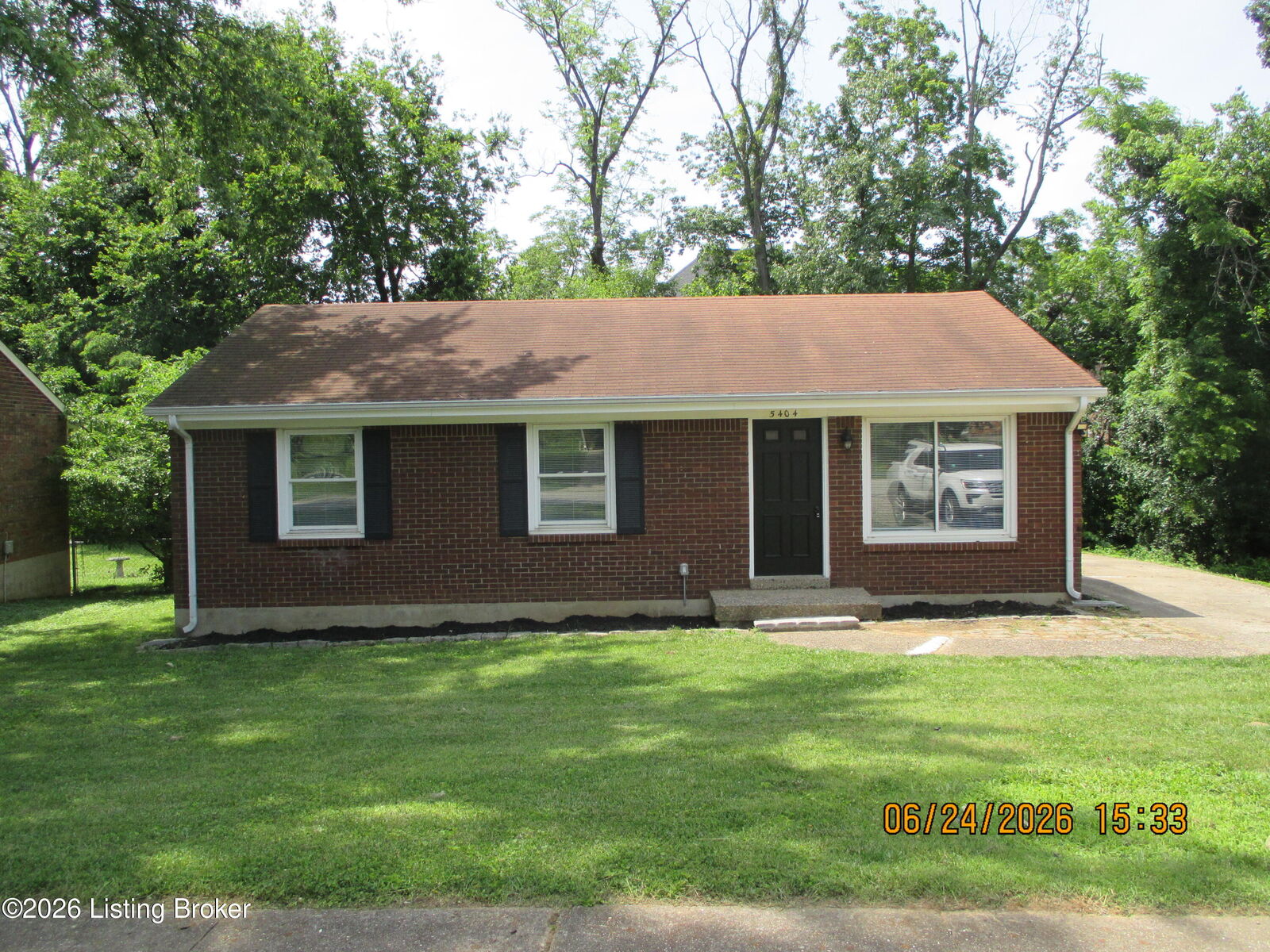 Property Photo: 5404 Windy Willow Dr KY 40241
