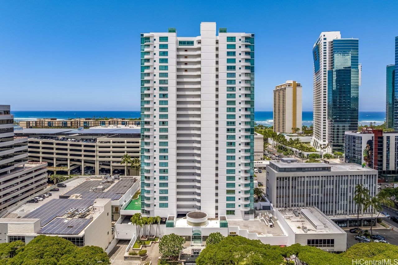 Property Photo:  1341 Kapiolani Boulevard 18D  HI 96814 