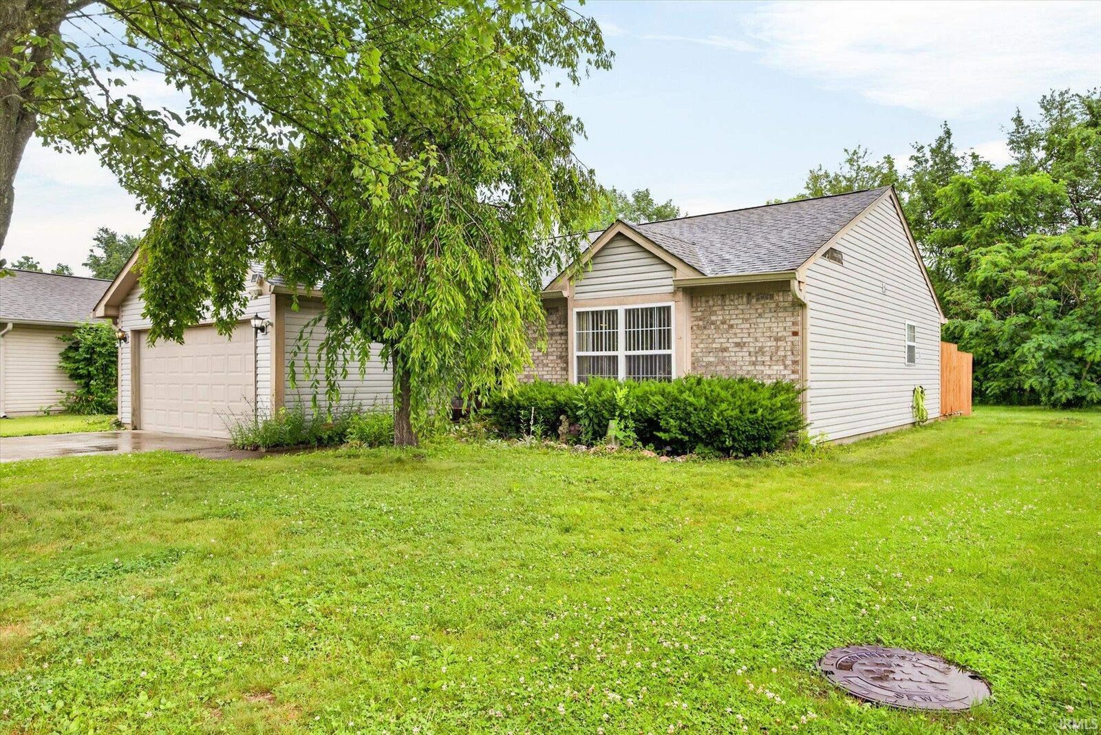 Property Photo:  5811 W Waterstone Trace  IN 47403 