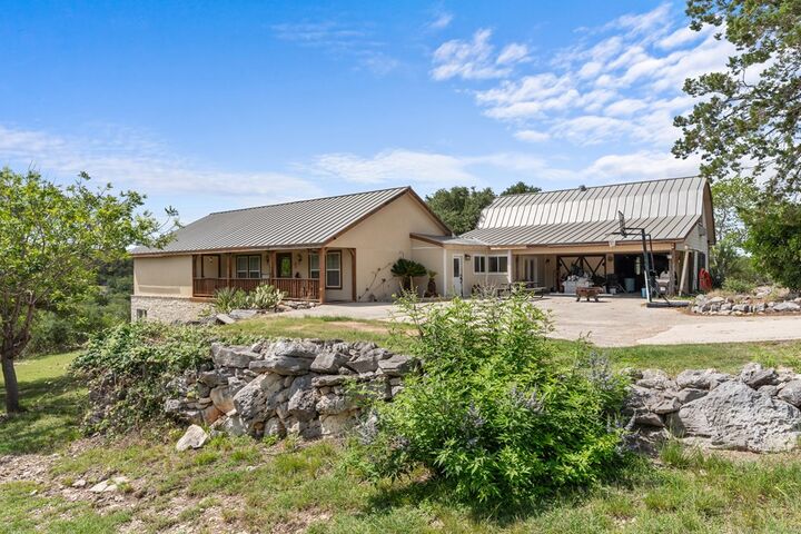 Property Photo:  320 Spicer Loop  TX 78028 