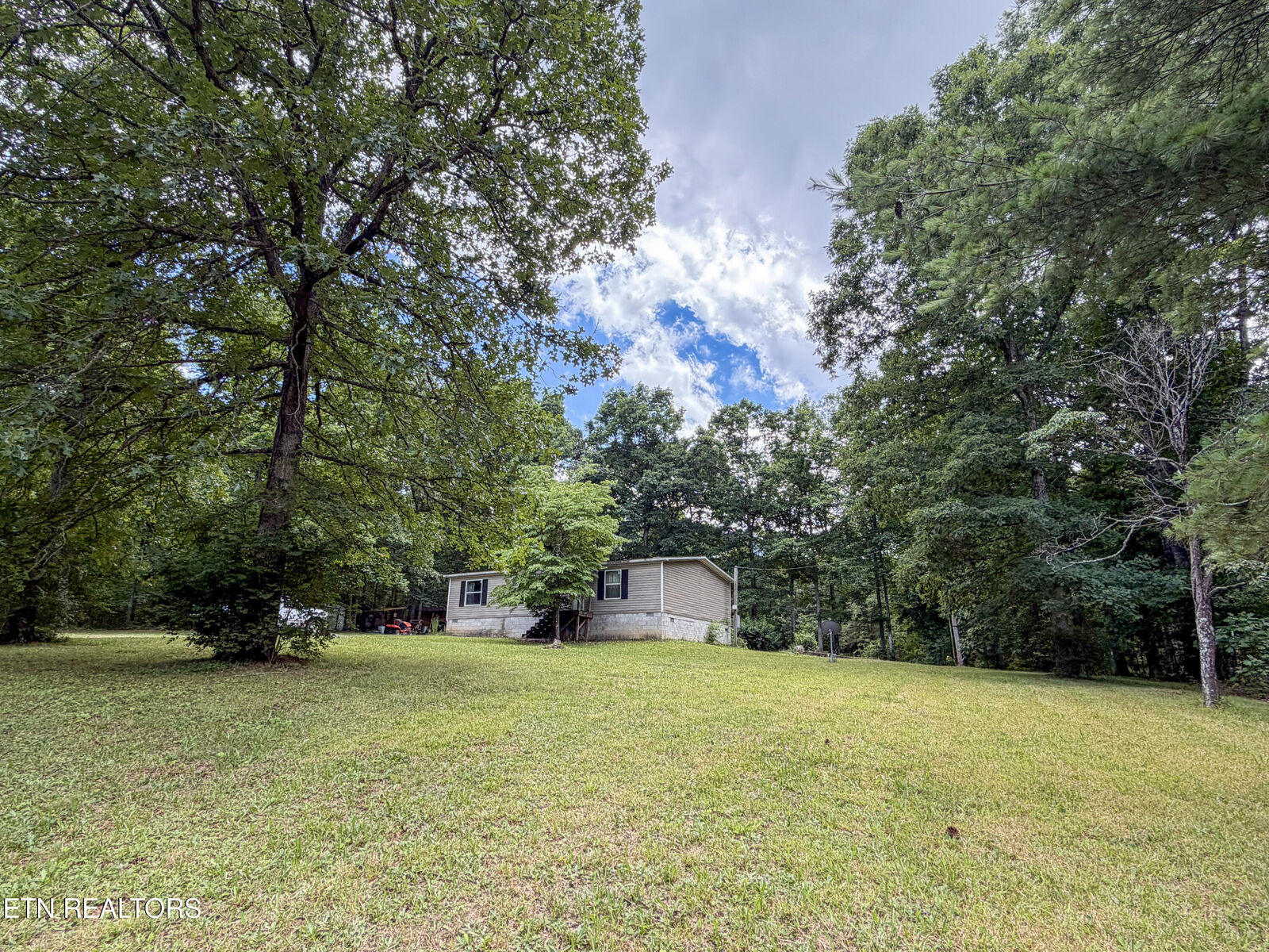 Property Photo:  102 Skyline Court  TN 38572 