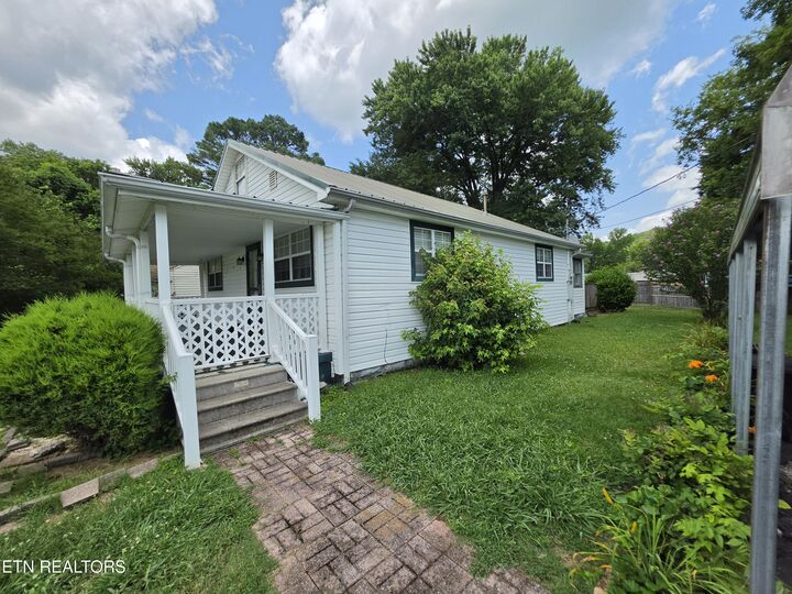 Property Photo:  115 Flanders Ave  TN 37748 