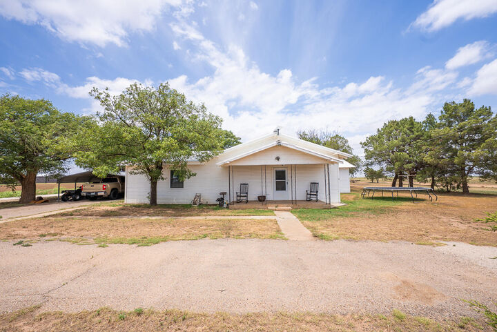 Property Photo: 8503 E County Road 5500 TX 79329